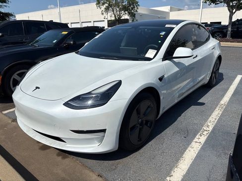 Used 2023 Tesla Model 3 Standard Range RWD image 1