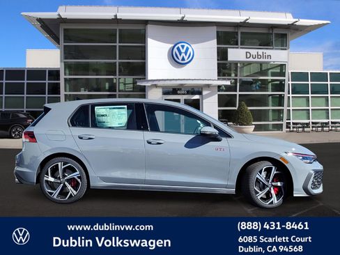 New 2025 Volkswagen GTI SE image 3