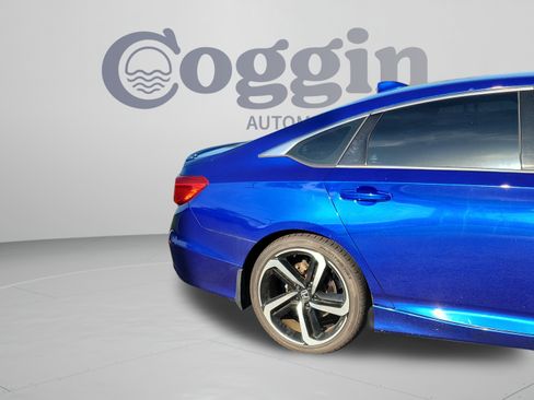 Used 2019 Honda Accord Sport image 14
