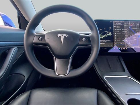 Used 2021 Tesla Model 3 Standard Range Plus RWD image 5