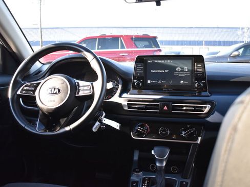 Used 2021 Kia Seltos S image 2