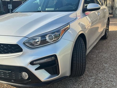 Used 2020 Kia Forte LXS FWD image 3