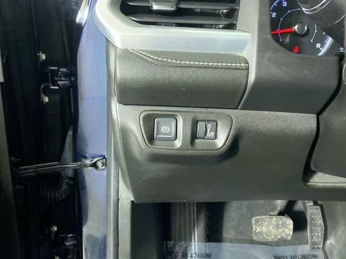 Used 2017 GMC Acadia SLE w/ Driver Alert Package I image 15