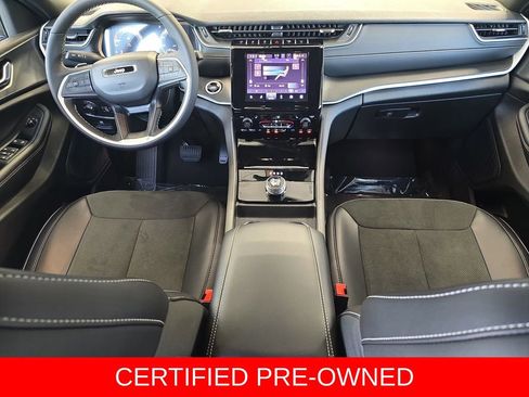 Used 2025 Jeep Grand Cherokee L Altitude AWD/4WD image 9
