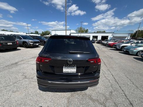 Used 2022 Volkswagen Tiguan SE AWD/4WD image 7