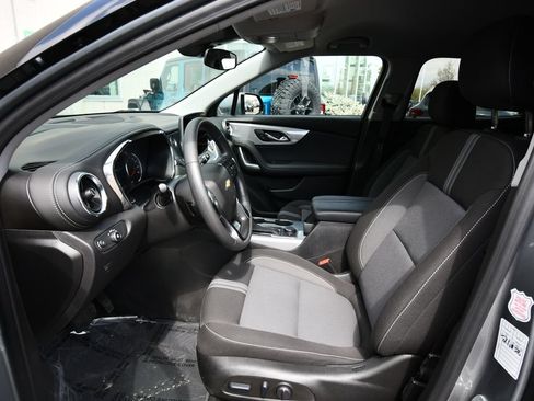 Used 2025 Chevrolet Blazer LT AWD/4WD image 15