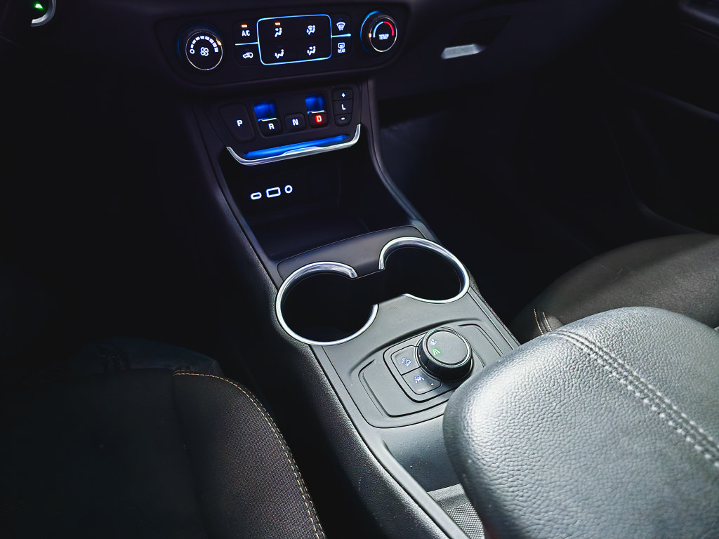 Used 2020 GMC Terrain SLE FWD image 30