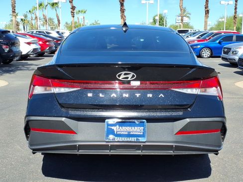 Certified 2025 Hyundai Elantra Sport FWD image 4