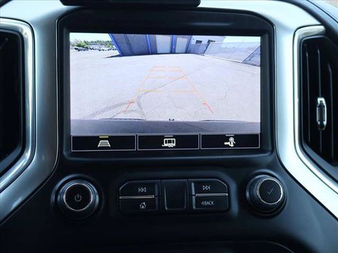 Used 2022 Chevrolet Silverado 1500 LT Trail Boss w/ LT Trail Boss Premium Package AWD/4WD image 17