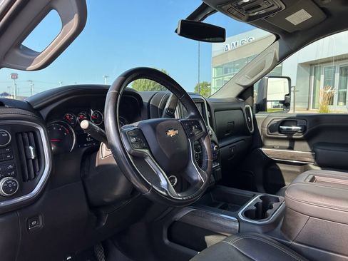 Used 2022 Chevrolet Silverado 2500 LTZ w/ LTZ Plus Package AWD/4WD image 9