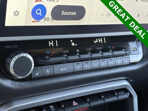 Used 2025 Toyota Tundra Platinum image 27