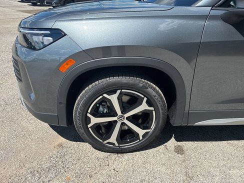 New 2026 Volkswagen Tiguan SE AWD/4WD image 9
