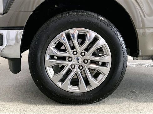 Used 2025 Ford F150 Lariat w/ Equipment Group 501A Mid AWD/4WD image 8