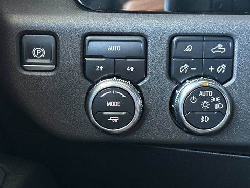 Used 2025 GMC Sierra 1500 Elevation w/ Elevation Premium Package AWD/4WD image 36