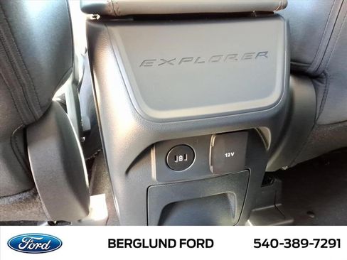 New 2026 Ford Explorer Active AWD/4WD image 8