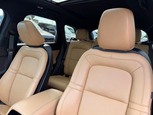 Used 2022 Lincoln Corsair Reserve w/ Equipment Group 201A image 19