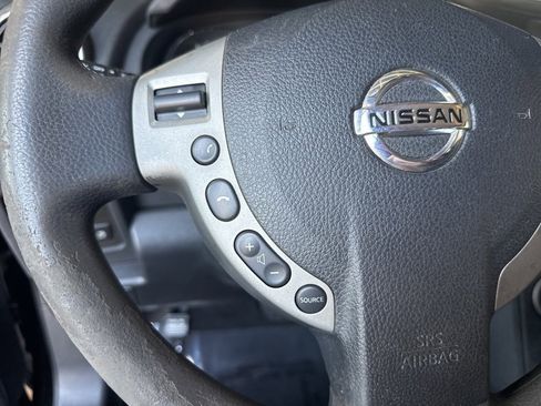 Used 2013 Nissan Rogue SV image 28