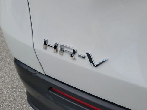 Used 2025 Honda HR-V LX image 9
