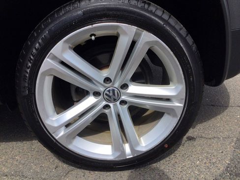 Used 2014 Volkswagen Tiguan SEL AWD/4WD image 46