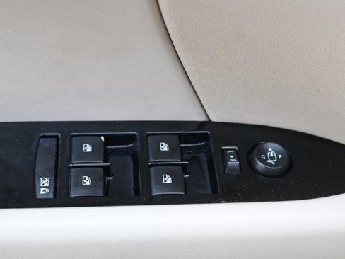 Used 2016 Cadillac XTS Luxury w/ Driver Awareness Package image 16