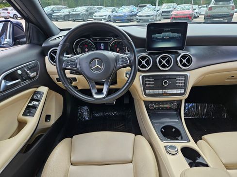 Used 2018 Mercedes-Benz GLA 250 4MATIC image 12