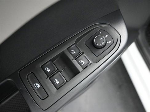 New 2025 Volkswagen Taos S image 13