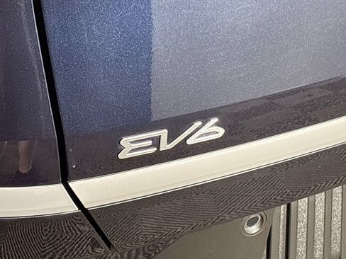Used 2024 Kia EV6 Light AWD/4WD image 24