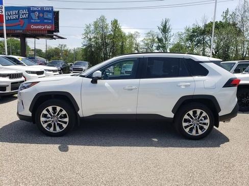 Used 2025 Toyota RAV4 XLE Premium AWD/4WD image 7