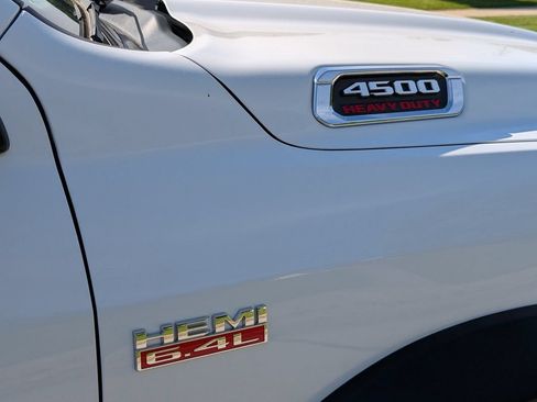 Used 2022 RAM 4500 Tradesman RWD image 16