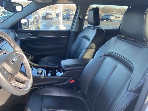 Used 2022 Jeep Grand Cherokee L Limited image 12