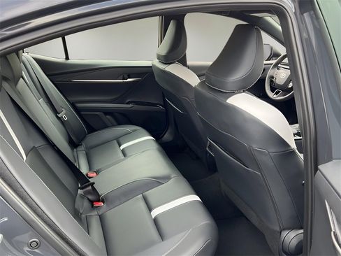 Certified 2026 Toyota Camry Hybrid image 14