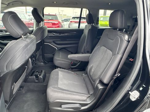 Used 2022 Jeep Grand Cherokee L Laredo w/ Luxury Tech Group I image 7