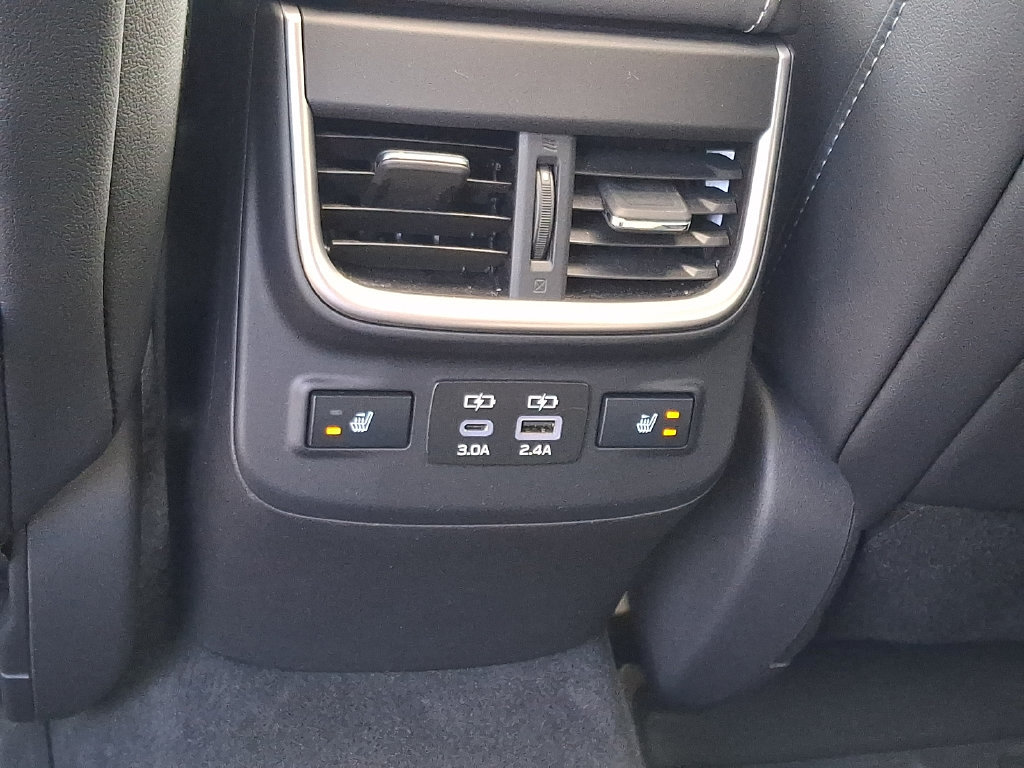 Certified 2023 Subaru Outback Touring AWD/4WD image 12
