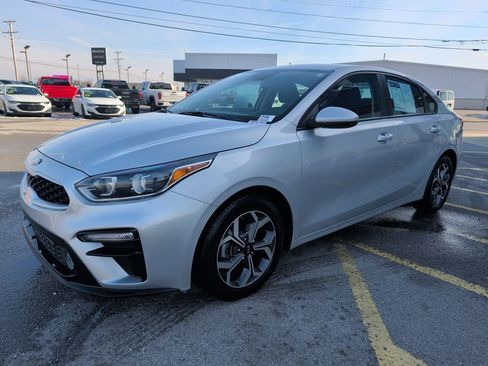 Used 2021 Kia Forte LXS image 3