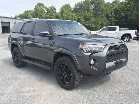 Used 2018 Toyota 4Runner SR5 Premium AWD/4WD image 8