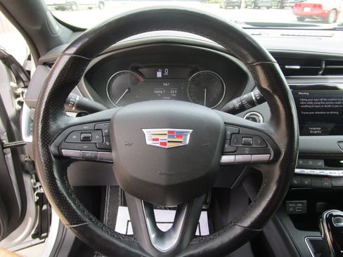 Used 2021 Cadillac XT4 Sport w/ Sun And Sound Package AWD/4WD image 12