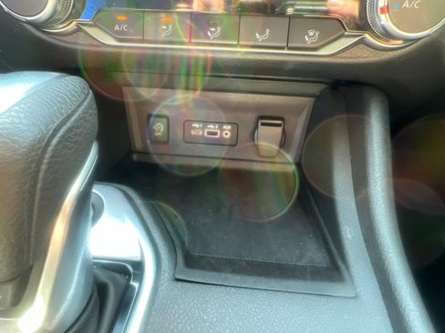 Used 2025 Nissan Sentra SV FWD image 29