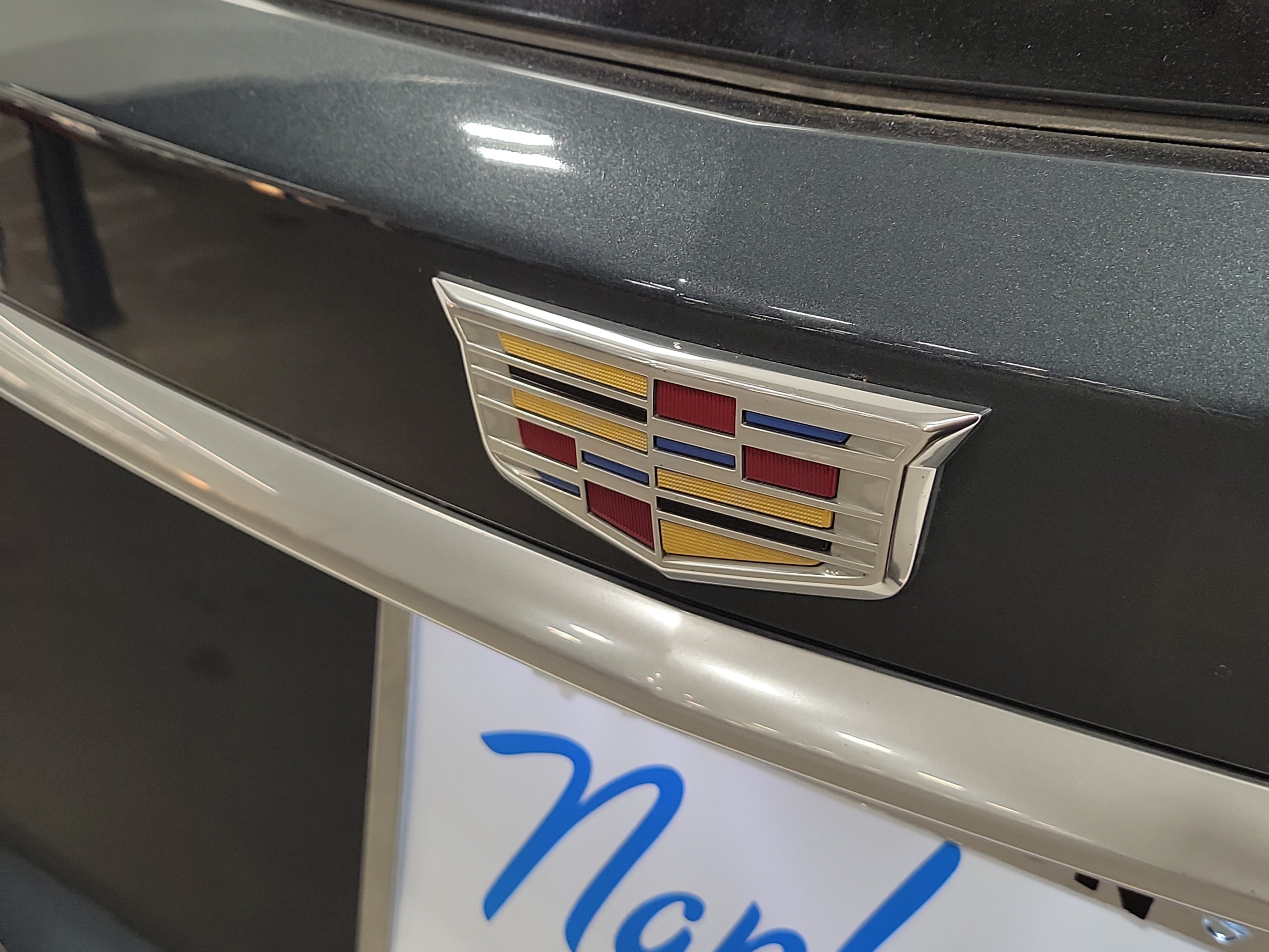 Used 2020 Cadillac XT6 Premium Luxury w/ Platinum Package AWD/4WD image 7