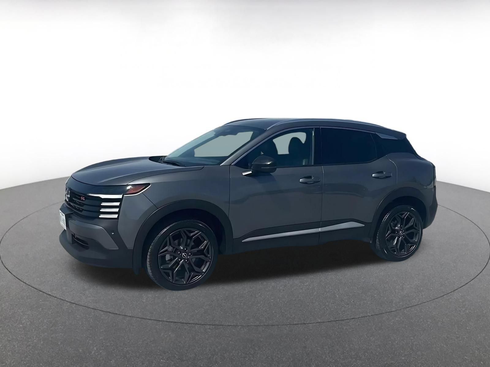 Used 2026 Nissan Kicks SR AWD/4WD image 7