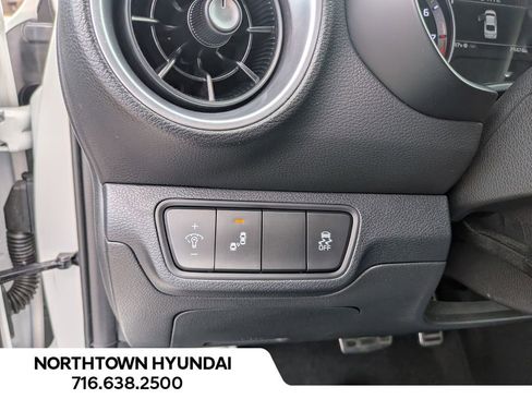 Used 2024 Kia Forte GT-Line image 31