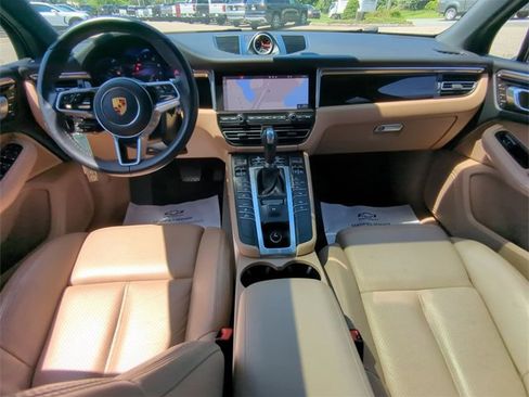 Used 2021 Porsche Macan image 20