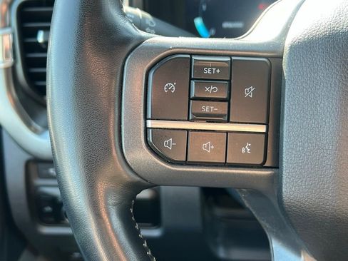 Used 2024 Ford F350 Lariat w/ FX4 Off-Road Package image 36