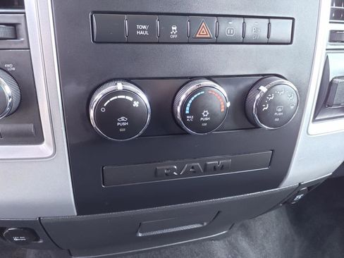 Used 2012 RAM 1500 Big Horn w/ Luxury Group image 22