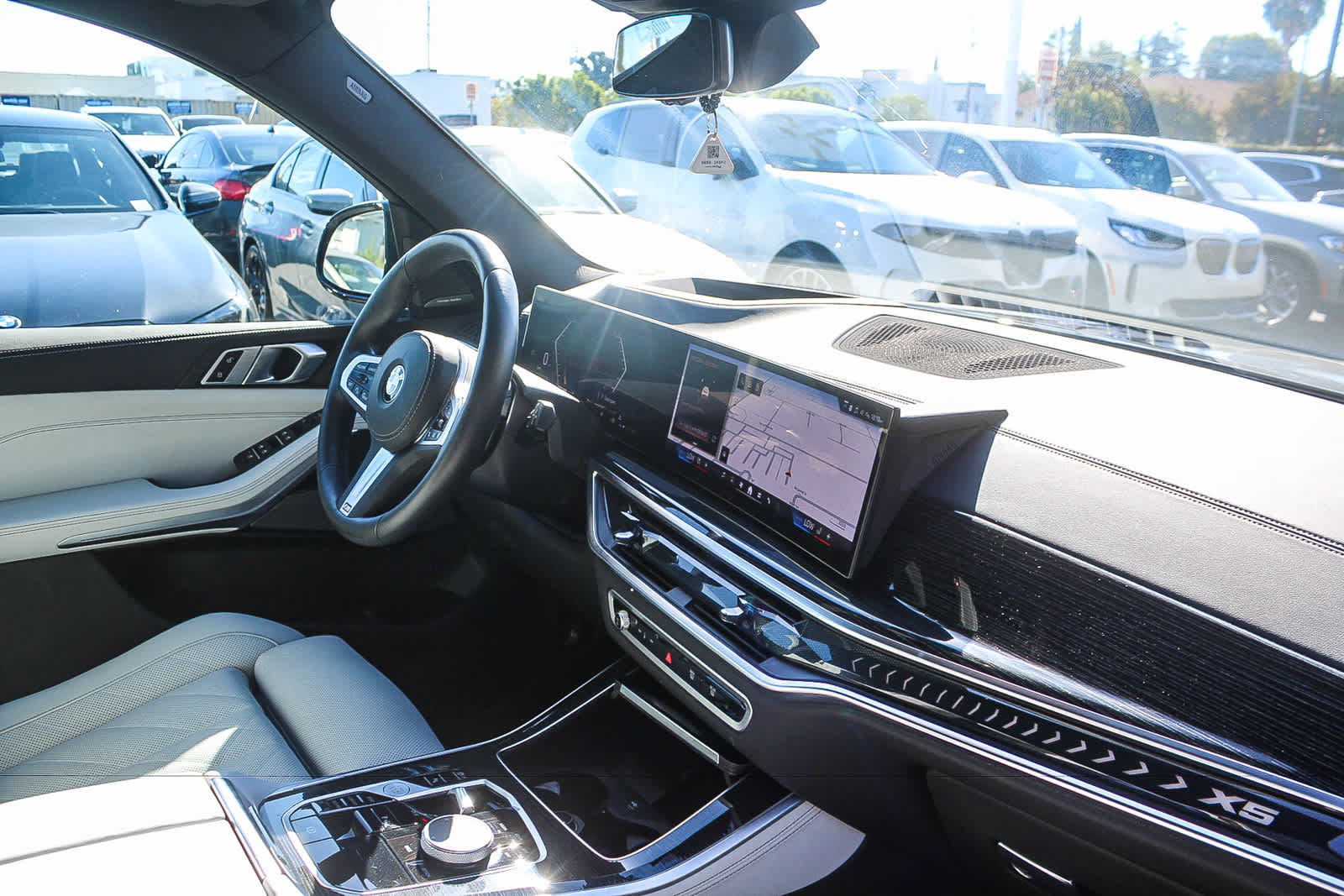 Used 2026 BMW X5 sDrive40i w/ M Sport Package RWD image 15