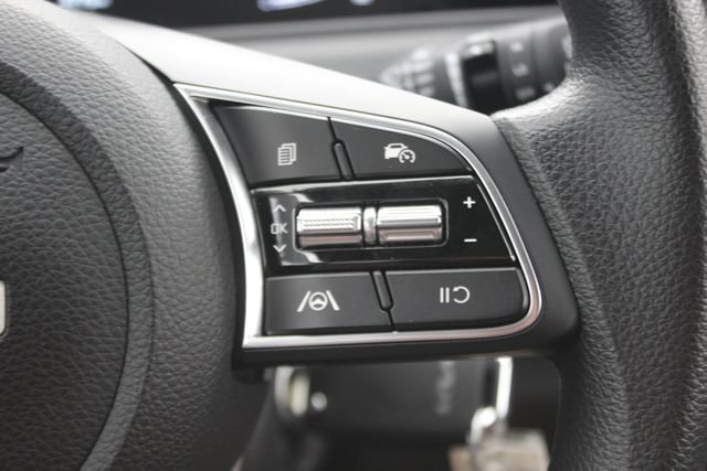 Used 2025 Kia Seltos LX AWD/4WD image 16