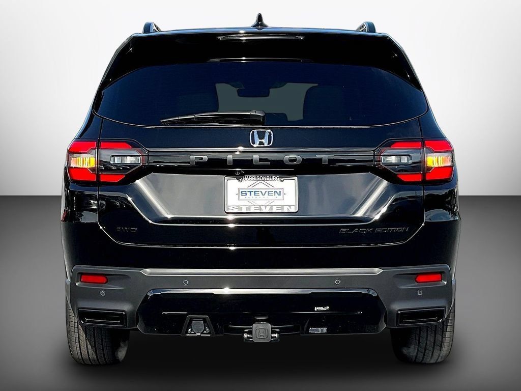 New 2026 Honda Pilot Black Edition image 5