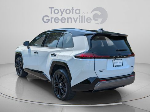 Used 2026 Toyota RAV4 XSE w/ Panoramic Sun Roof Package AWD/4WD image 4