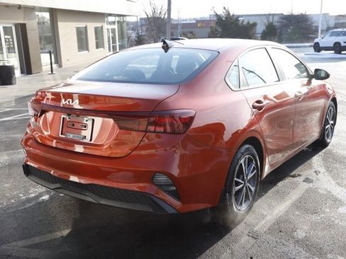 Used 2022 Kia Forte LXS image 3