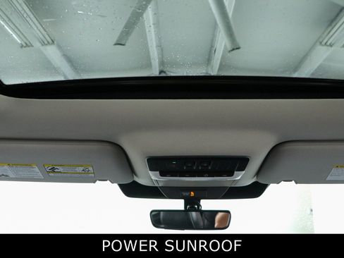 Used 2025 Nissan Pathfinder SL w/ SL Premium Package AWD/4WD image 21