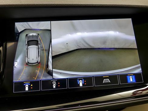 Used 2023 Buick Envision Avenir AWD/4WD image 21